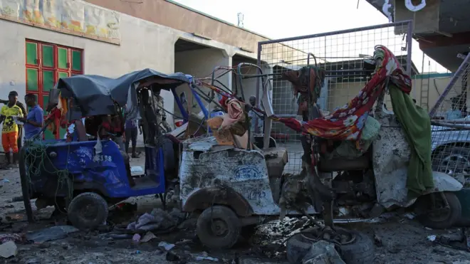 No be today explosion dey happen for Somalia. For September, car explode kill at seven people for di capital