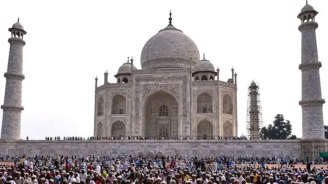 હવે લોકો ફરીથી હિંદુ વિરુદ્ધ મુસ્લિમનો ઇતિહાસ લખવા ઈચ્છે છે