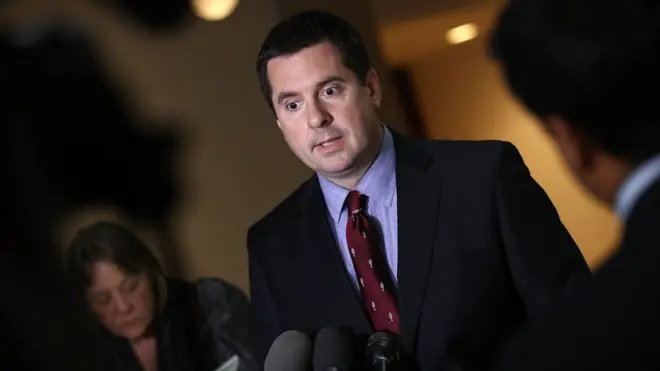 "Мне кажется, что более важный вопрос в этой ситуации - действительно ли господином Трампом или кем-то из его команды интересовались разведслужбы", - сказал глава комитета