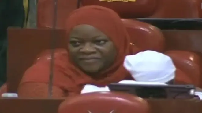 Di lawmaker say na emergency make her carry her pikin go parliament