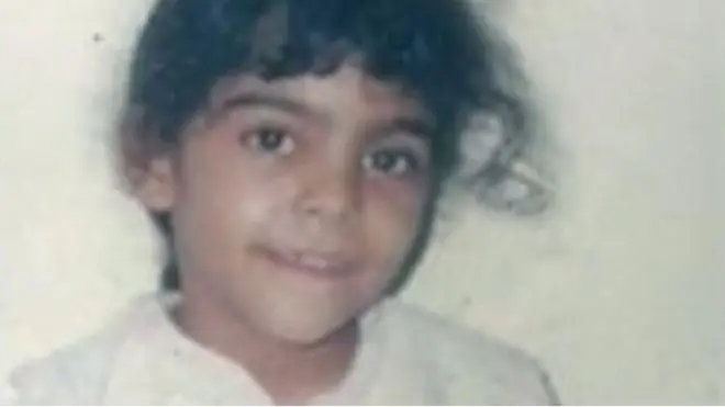 여성 인권 변호인 이자라 알 곰함의 어린 시절 모습. 곰함을 지지하는 사람들이 공개한 사진이다