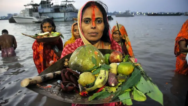 मुंबईत उत्तर भारतीय 'भय्ये' आले कधी?