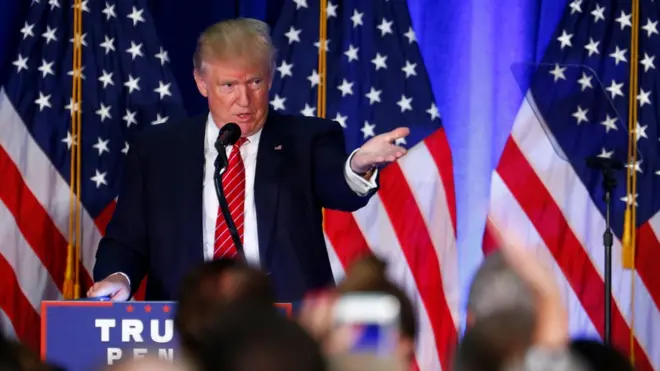 Трамп постоянно называет Обаму и Клинтон "основателями" ИГ