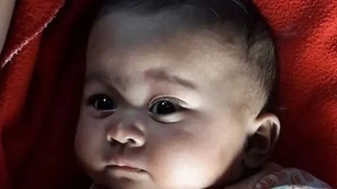 ٹرین میں اس بچی کی ماں دودھ کے لیے پریشان تھی جس کے سبب ٹویٹ کیا گيا