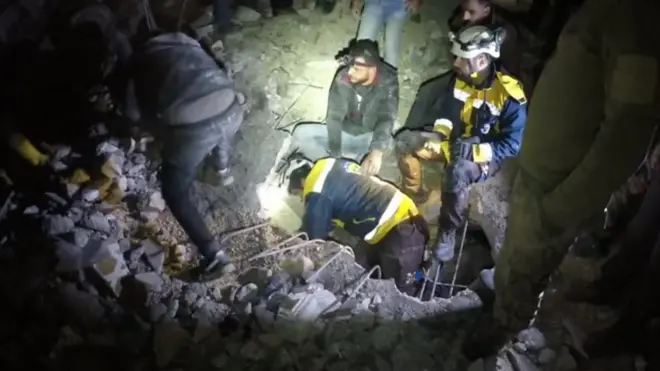 لماذا يصعب مساعدة ضحايا زلزال سوريا؟