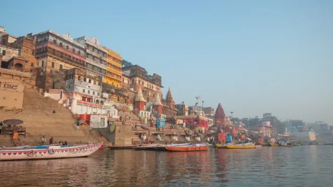 Varanasi ở miền bắc Ấn Độ được coi là một trong trong những thành phố thiêng liêng nhất thế giới