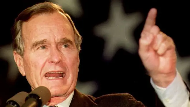 राष्ट्पति जॉर्ज हर्बर्ट वॉकर बुश की 1992 की एक तस्वीर