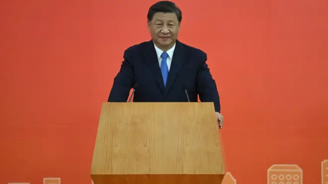 習近平在車站發表簡短講話。