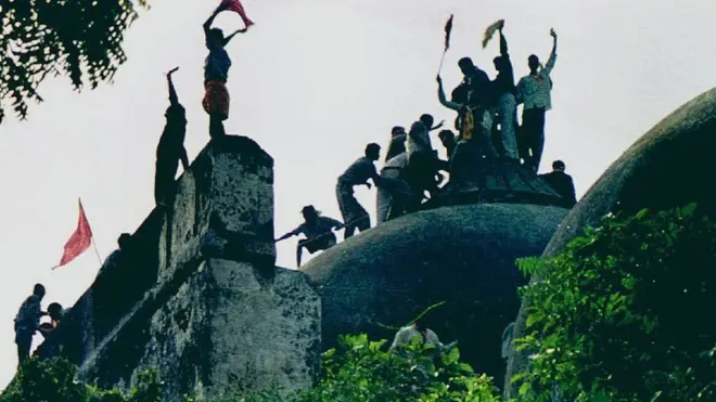 بابری مسحد کو ہندو قوم پرستوں نے6 دسمبر 1992 کو منہدم کردیا تھا۔