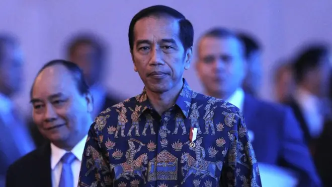 Tenaga Ahli Utama Kantor Staf Presiden, Ifdhal Kasim, menyebut Presiden Jokowi telah menunjukkan komitmen pada perkara HAM.