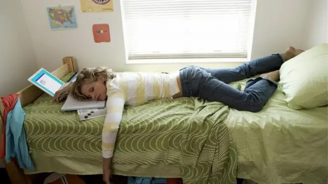 Une femme en train de dormir