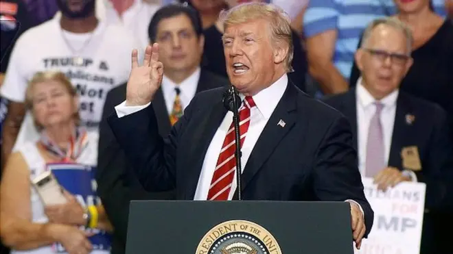 ټرمپ وايي، پاکستان له امریکا مرستې ترلاسه کوي، خو له ترهګرو سره مرسته کوي.