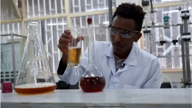 ኤርሚያስ ዋቅሹማ በቤተ ሙከራ ውስጥ