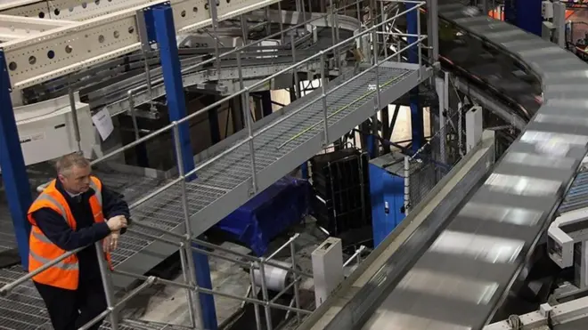 Siapa yang menghadapi risiko ototmatisasi dan seperti apa tempat kerja Anda kelak dalam waktu lima tahun mendatang?