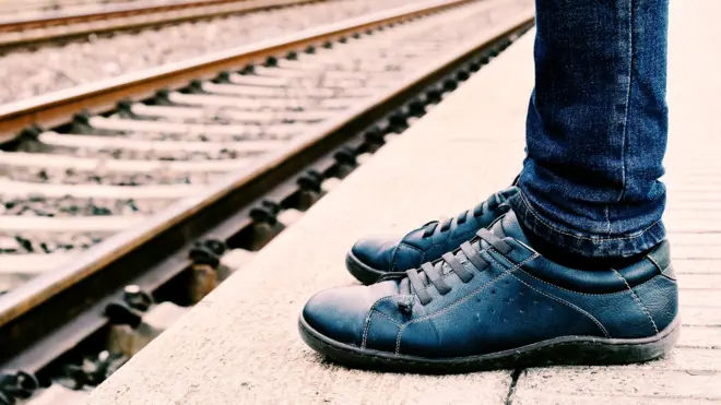 На платформе в ожидании поезда