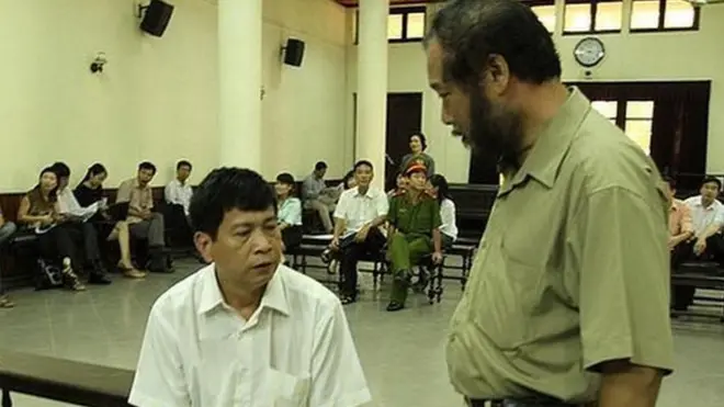 Tháng 10/2016, ông Bùi Tiến Dũng "được tạm đình chỉ chấp hành án phạt tù 12 tháng"