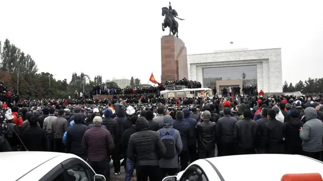 Борбордук аянттагы митинг