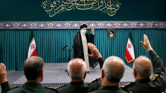 علی خامنه‌ای