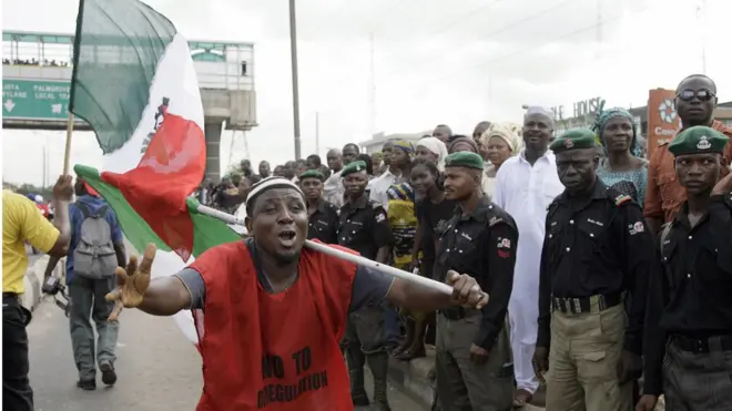 Nigeria get three main workers union but dem no get one mouth on top how much dem want as new minimum wage.