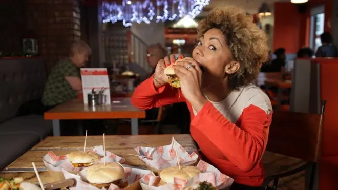 عام طور لوگوں پر زیادہ چربی کے بُرے اثرات ظاہر ہونے میں وقت لگتا ہے