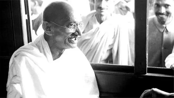 యూదులు ప్రత్యేక దేశం కోరడం తప్పంటారు గాంధీ