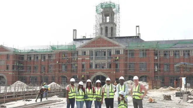 Aworan ile ẹkọ Charterhouse l'Eko