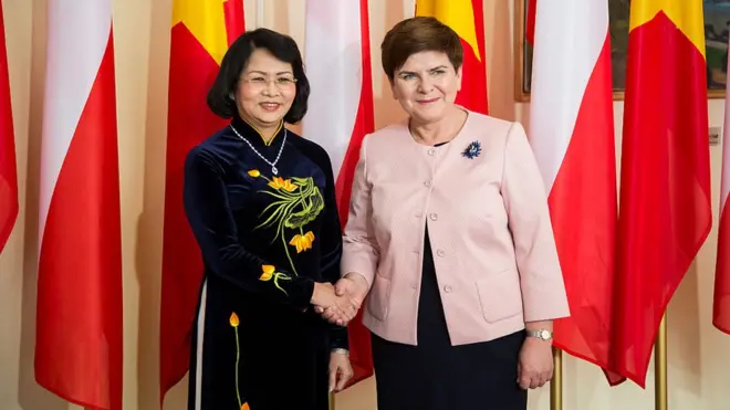 Bà Đặng Thị Ngọc Thịnh (trái) vừa được bổ nhiệm làm quyền Chủ tịch nước sau khi ông Trần Đại Quang qua đời