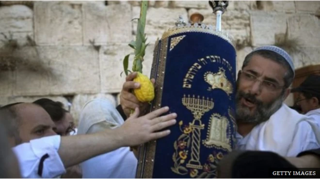 وصف المركز القانوني لحقوق الأقلية العربية في إسرائيل القانون بأنه يعزز التفوق الإثني