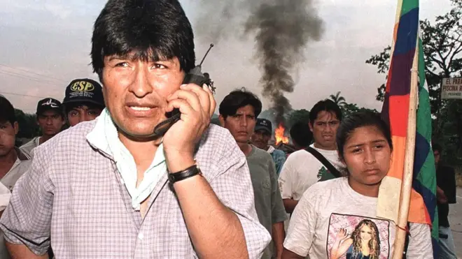 Evo Morales creció políticamente por encabezar la resistencia de los cocaleros a la erradicación de la coca.