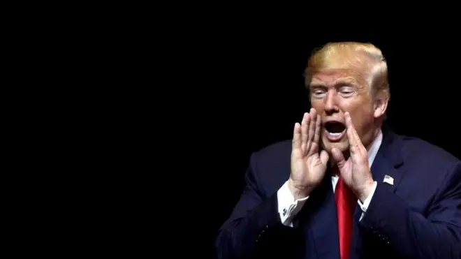 الرئيس الأمريكي دونالد ترامب يهوى استخدام علامات التعجب في تغريداته على موقع تويتر، فهل يكشف ذلك شيئا عن شخصيته؟