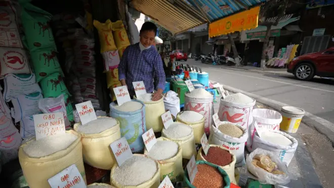 แผงขายข้าวในเวียดนาม