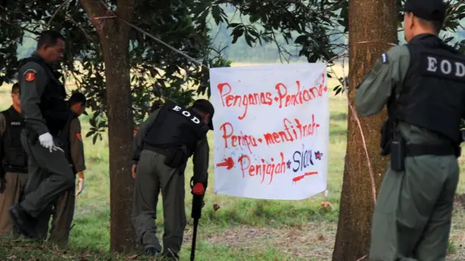 ป้ายผ้าสถานการณ์ภาคใต้