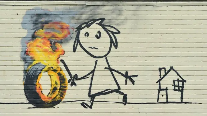 Известный только по псевдониму художник приобрел известность благодаря своим провокационным граффити