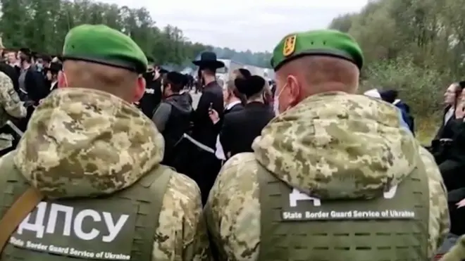 Паломники и пограничники на границе