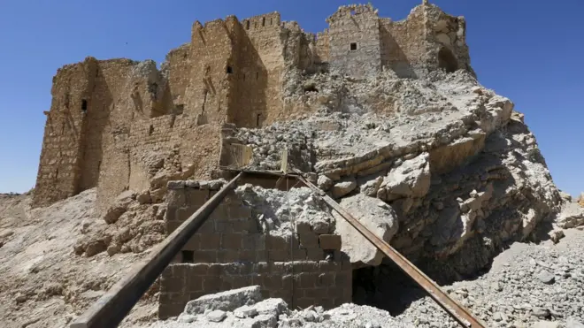 بعض المواقع الأثرية المدمرة في تدمر