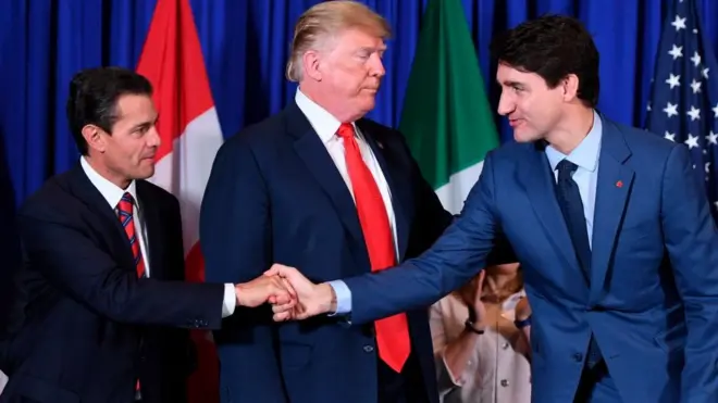 Peña Nieto (izq.), Trump (centro) y Trudeau firmaron el nuevo acuerdo de comercio en Buenos Aires en 2018.