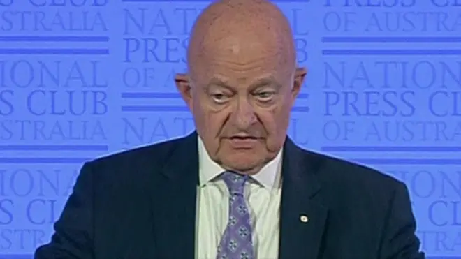 مدير وكالة الاستخبارات القومية السابق يقول إن ووترغيت تصغر أمام ما نراه