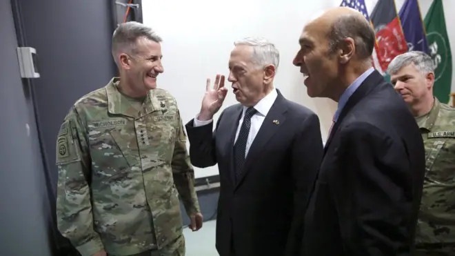 دیدار وزیر دفاع آمریکا از مقر ماموریت "حمایت قاطع" ناتو در کابل