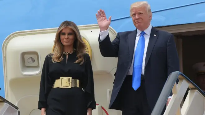 Tổng thống Mỹ Donald Trump và phu nhân tới Saudi Arabia trong chuyến công du đầu tiên từ khi ông Trump nhậm chức.