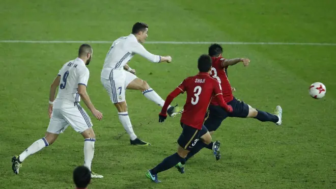 Cristiano Ronaldo anotó dos goles en la prórroga.