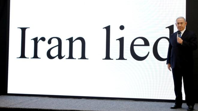 以色列总统内塔尼亚胡在演说期间，他背后的屏幕打出"伊朗曾撒谎"的字样。