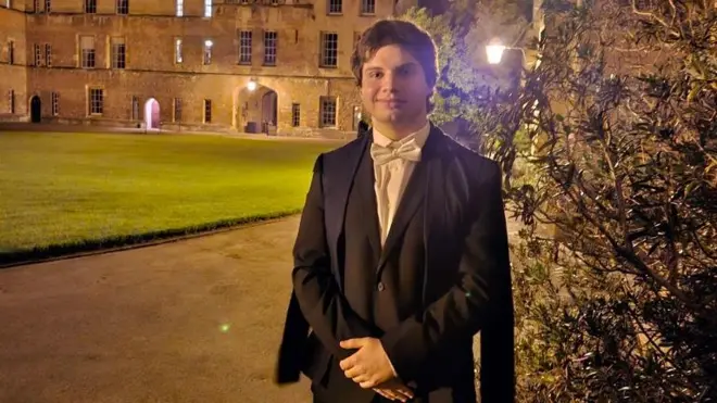 Oksford universiteti talabasi Luka Morgan