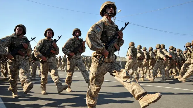 Ermənistan əsgərləri