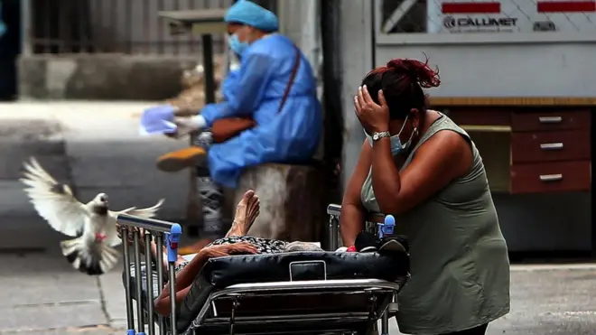 Pacientes en Hospital Escuela de Tegucigalpa