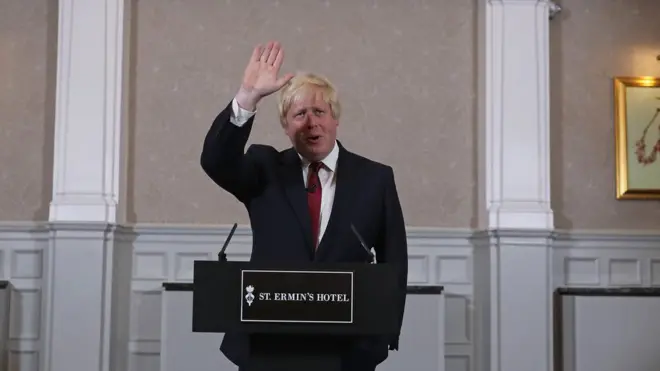 "Нашу страну ждёт блестящее будущее вне Евросоюза, но я её туда не поведу", - примерно такова была суть речи Борис Джонсона.