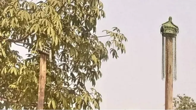 Alaafin Seizes Beaded Crown From Ifa Priest,