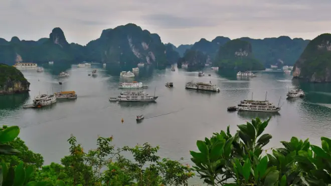 Tỉnh Quảng Ninh có biên giới với Trung Quốc và bờ biển đẹp từng được ca ngợi là một mô hình thu hút đầu tư, phát triển kinh tế