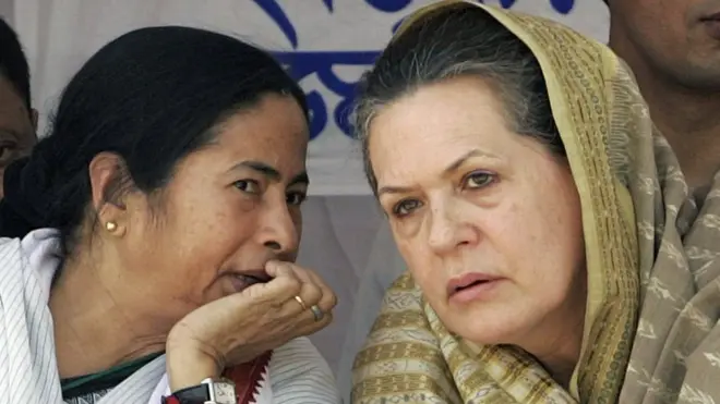 सोनिया गांधी के साथ ममत बैनर्जी