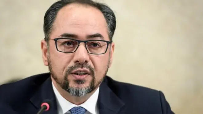 ښاغلي رباني وویل، په هېواد کې له سولې سره مخالف نه دی بلکه د دغه بهیر پر څرنګوالي نیوکې لري.