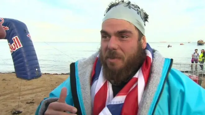 Росс Эджли говорит, что ему придется вспоминать, как ходить по земле